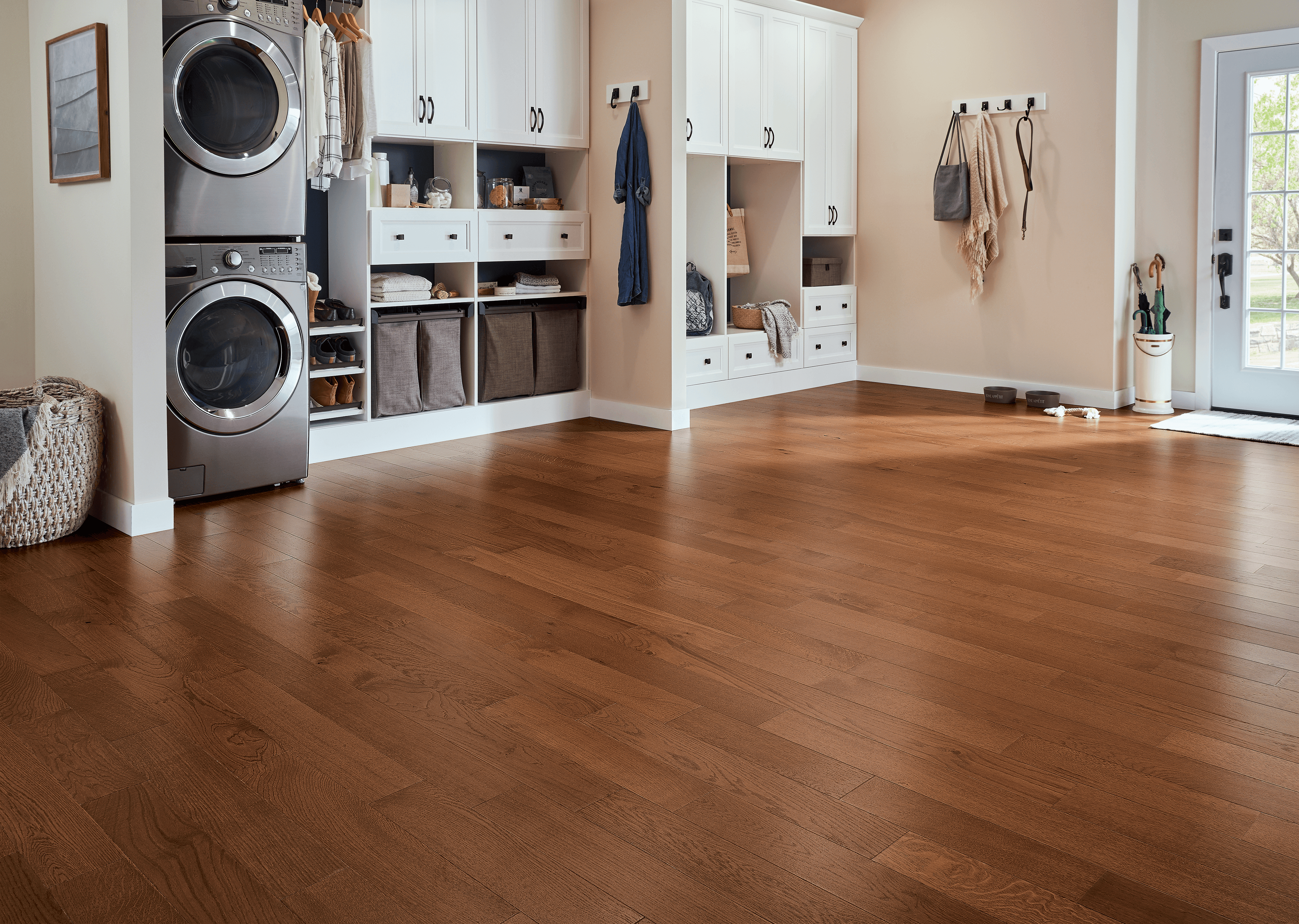 Hydropel Oak Engineered - Gunstock Spacious mudroom and laundry area with Bruce hydropel oak engineered flooring